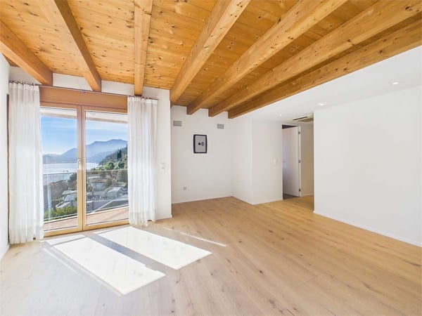 Luminosa Villa di 5.5 locali con vista lago 6
