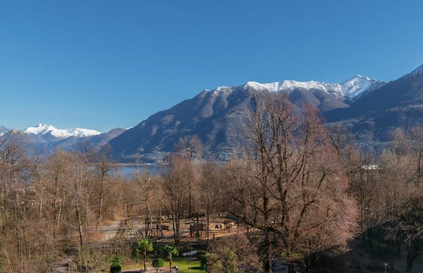Nuovo attico da sogno a 5 passi dal lago con ampie terrazze e tetto panoramico a Locarno 13