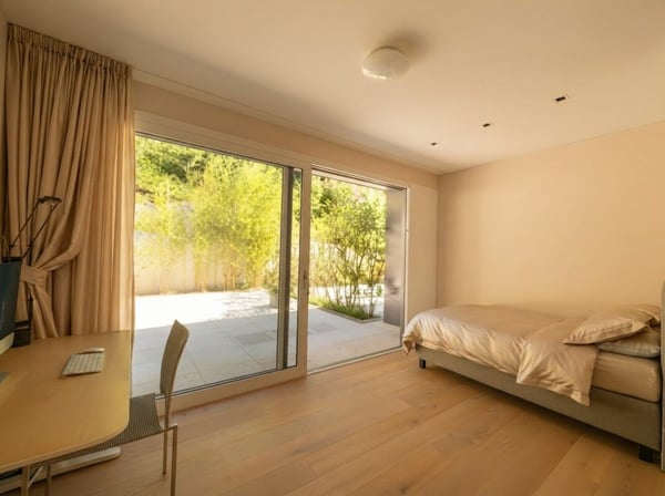 Luxuriöse 3.5 Zimmerwohnung mit Seesicht, 2 grossen Sonnenterrassen, Schwimmbad und Wellnessbereich 10
