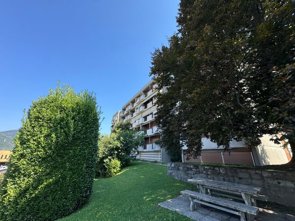 Mendrisio Centro – Ufficio luminoso con balconi, cantina e DUE POSTI AUTO in autorimessa 16