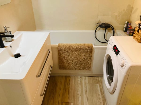 Eleganza e luminosità in posizione privilegiata – Lugano, Pazzallo- A REDDITO 8