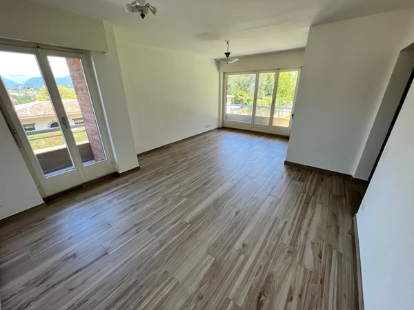 Eleganza e luminosità in posizione privilegiata – Lugano, Pazzallo- A REDDITO 13