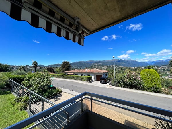 Eleganza e luminosità in posizione privilegiata – Lugano, Pazzallo- A REDDITO 35