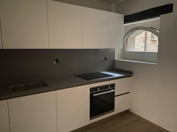 AFFASCINANTE CASA STORICA CENTRO DI CARONA  BOX  PERFETTA PER RESIDENZA CASA VACANZA  AIRBNB 3