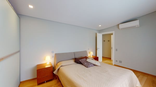 Mendrisio, raffinata villa singola con piscina 11