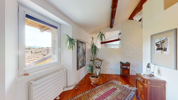 Arzo abitazione unifamiliare IN PERFETTO STATO. Possibilità di terreno edificabile di 720 mq circa 43