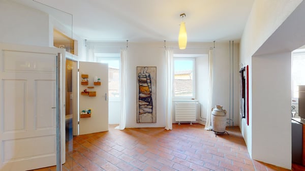 Arzo abitazione unifamiliare IN PERFETTO STATO. Possibilità di terreno edificabile di 720 mq circa 20