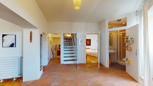 Arzo abitazione unifamiliare IN PERFETTO STATO. Possibilità di terreno edificabile di 720 mq circa 17