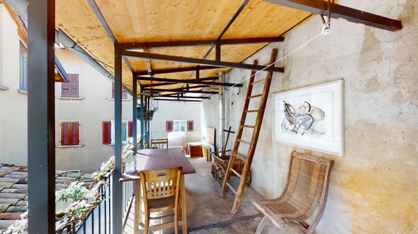 Arzo abitazione unifamiliare IN PERFETTO STATO. Possibilità di terreno edificabile di 720 mq circa 16