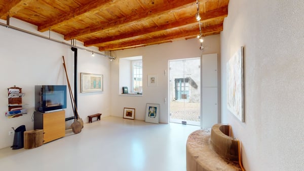 Arzo abitazione unifamiliare IN PERFETTO STATO. Possibilità di terreno edificabile di 720 mq circa 5