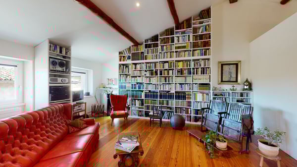 Arzo abitazione unifamiliare IN PERFETTO STATO. Possibilità di terreno edificabile di 720 mq circa 47