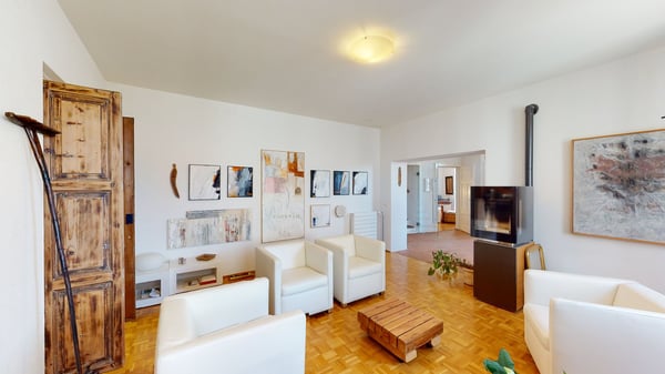 Arzo abitazione unifamiliare IN PERFETTO STATO. Possibilità di terreno edificabile di 720 mq circa 30