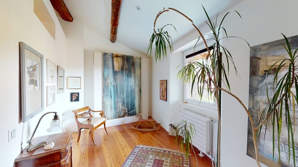 Arzo abitazione unifamiliare IN PERFETTO STATO. Possibilità di terreno edificabile di 720 mq circa 37