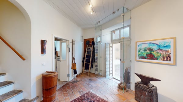 Arzo abitazione unifamiliare IN PERFETTO STATO. Possibilità di terreno edificabile di 720 mq circa 6