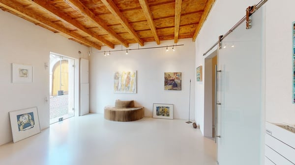 Arzo abitazione unifamiliare IN PERFETTO STATO. Possibilità di terreno edificabile di 720 mq circa 1