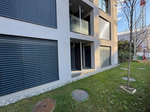 UFFICI fronte strada - in Nuova Residenza a Pregassona - Lusso Moderno e Comodità - posto auto 2