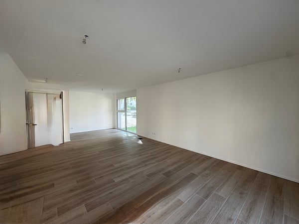 UFFICI fronte strada - in Nuova Residenza a Pregassona - Lusso Moderno e Comodità - posto auto 24