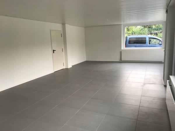 Spazio commerciale moderno a Besazio - Pronto per la tua attività 2