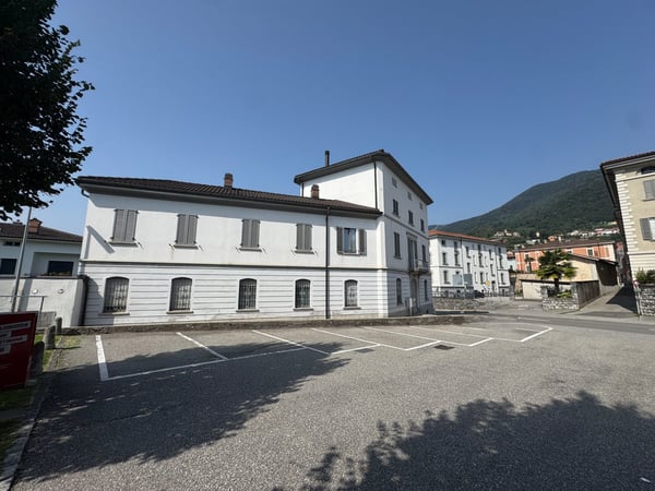 Mendrisio Centro – Elegante appartamento con giardino privato in villa storica 19