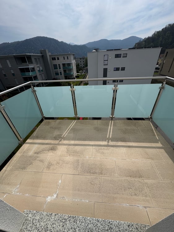 Caslano – Ultimo piano con vista e doppi terrazzi, a due passi dal lago 13