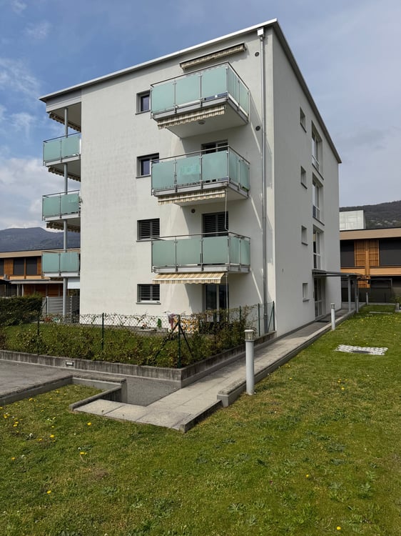 Caslano – Ultimo piano con vista e doppi terrazzi, a due passi dal lago 27