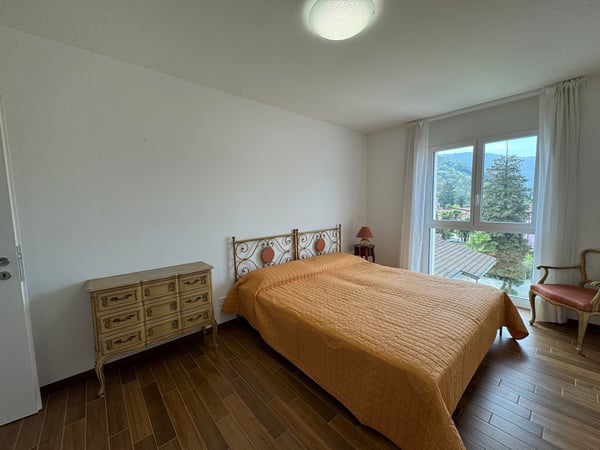 Caslano – Ultimo piano con vista e doppi terrazzi, a due passi dal lago 11