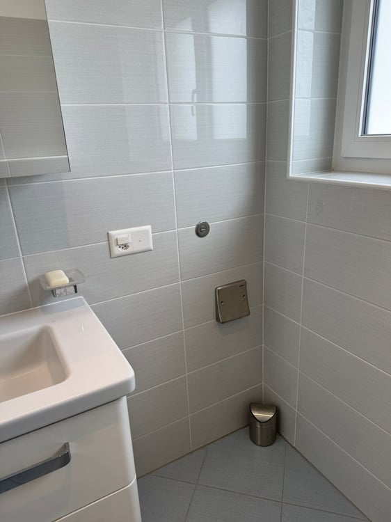 Caslano – Ultimo piano con vista e doppi terrazzi, a due passi dal lago 4