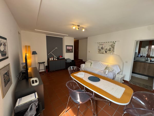 Affascinante appartamento di 1.5 locali nel cuore di Vezia in casa storica 8