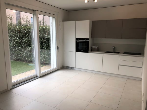 Mendrisio appartamento 2,5 locali con GIARDINO privato. Adiacente al nuovo polo universitario 13