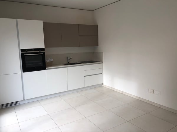 Mendrisio appartamento 2,5 locali con GIARDINO privato. Adiacente al nuovo polo universitario 5