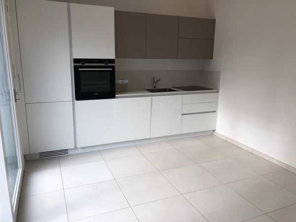 Mendrisio appartamento 2,5 locali con GIARDINO privato. Adiacente al nuovo polo universitario 7