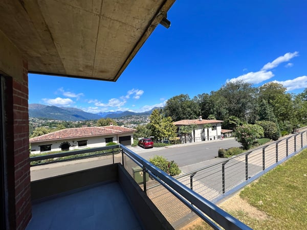 Lugano-Pazzallo – Perfetto 3.5 locali rinnovato con terrazzi e posto auto-  A REDDITO 23