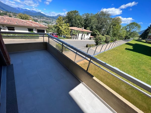 Lugano-Pazzallo – Perfetto 3.5 locali rinnovato con terrazzi e posto auto-  A REDDITO 24
