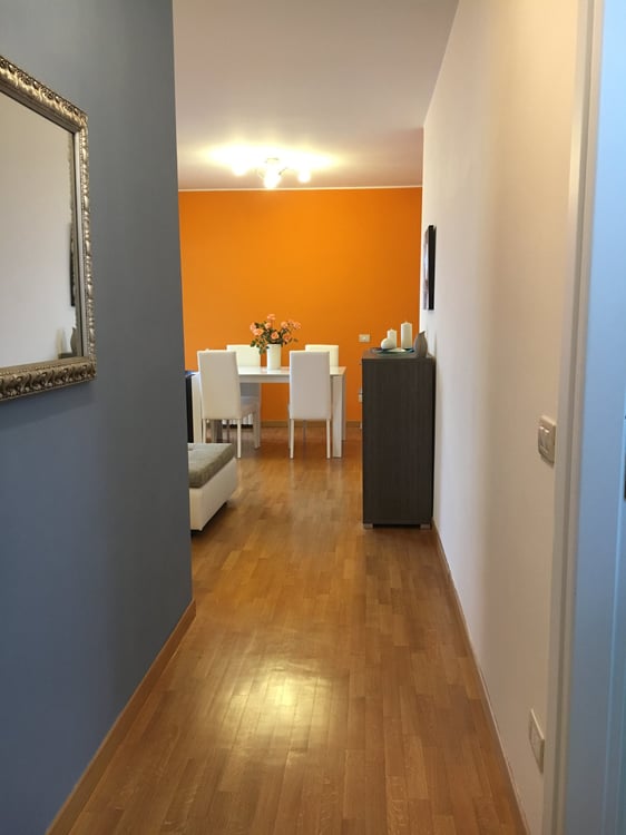 STUPENDO 2 LOCALI CON TERRAZZO VISTA LAGO POSTO AUTO COPERTO 4