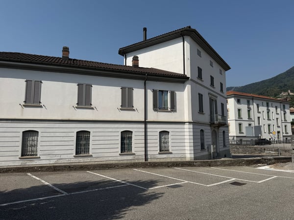 Mendrisio Centro – Elegante appartamento con giardino privato in villa storica 21