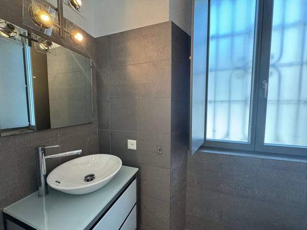 Mendrisio Centro – Elegante appartamento con giardino privato in villa storica 15