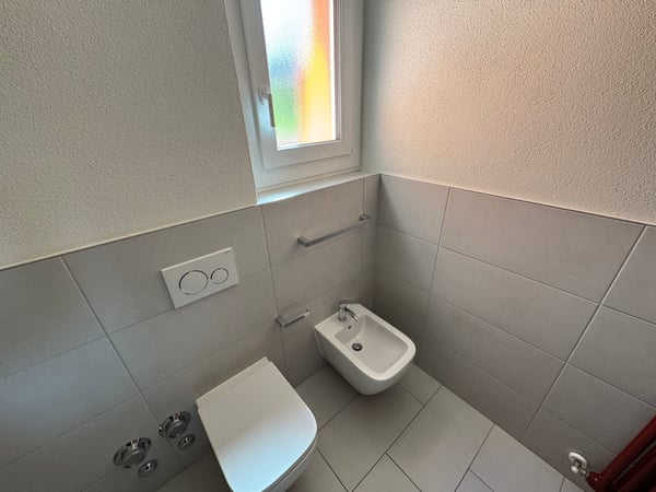 Ampio e luminoso appartamento nel cuore di Novazzano – Comfort, spazio e posizione strategica! 12