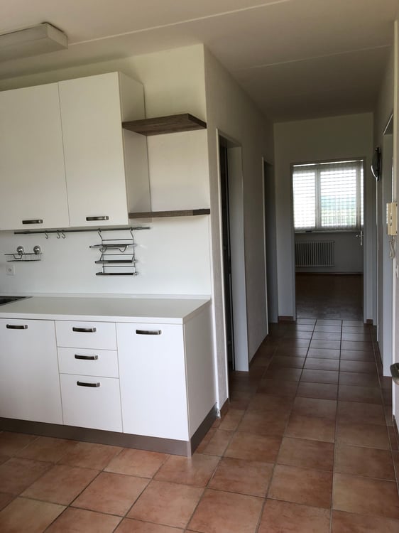 Elegante appartamento di 3.5 locali al 5° piano a Stabio 1