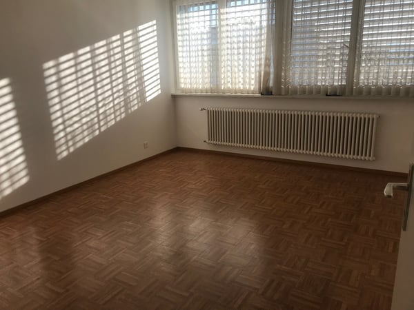 Elegante appartamento di 3.5 locali al 5° piano a Stabio 14