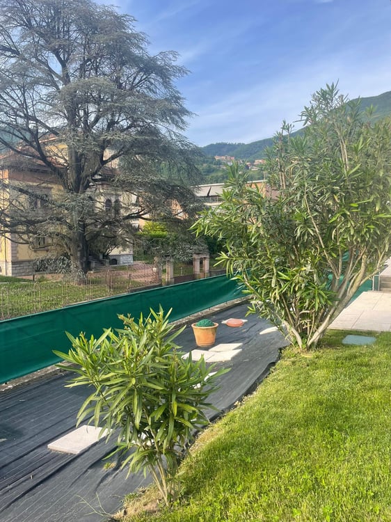 Una villa liberty in centro a Mendrisio con giardino box doppio più posti auto 23