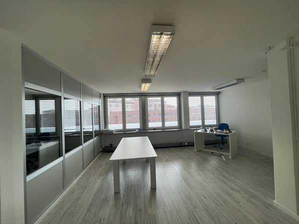 Mendrisio – prossimo a Piazzale Alle Valle | Ufficio signorile di 50 m² 2
