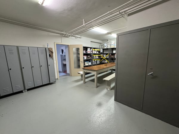 Vendesi o Affittasi Immobile Artigianale / commerciale / amministrativo con Uffici a Balerna 20