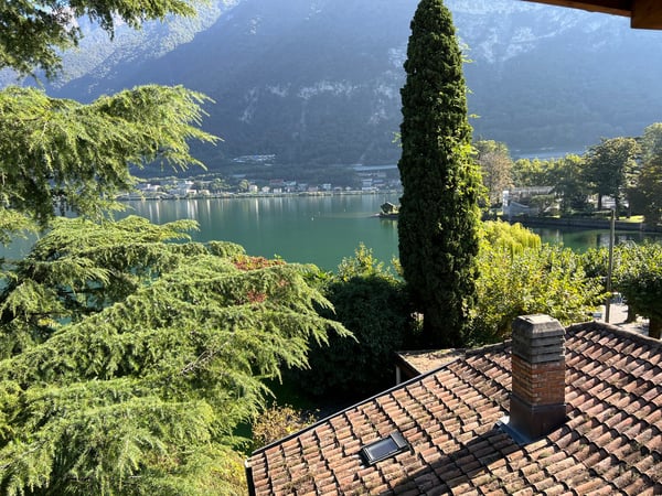 Riva San Vitale CENTRALISSIMO E FRONTE LAGO, ATTICO in perfetto stato 19
