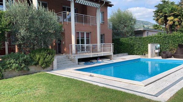 Caslano – Moderna villa con piscina, giardino e monolocale indipendente 29