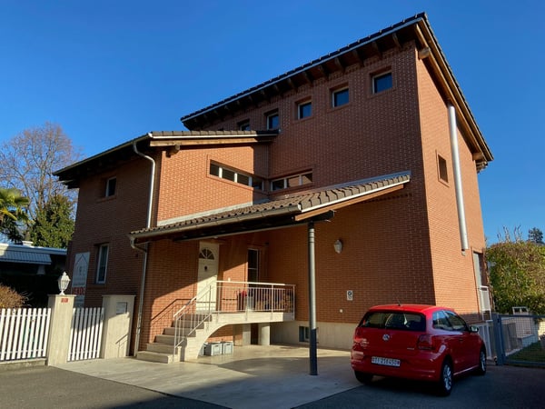 Caslano – Moderna villa con piscina, giardino e monolocale indipendente 31