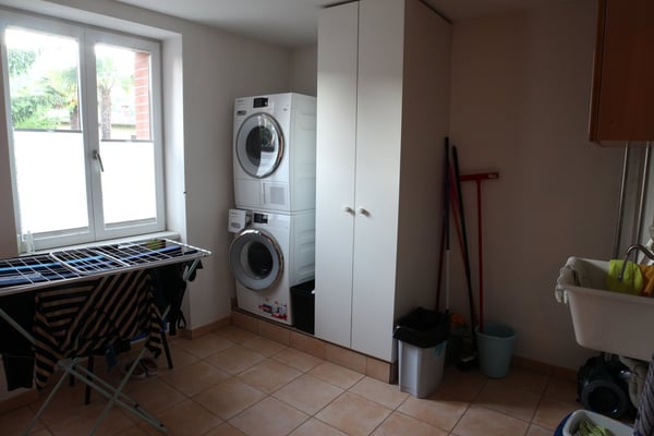 Caslano – Moderna villa con piscina, giardino e monolocale indipendente 33
