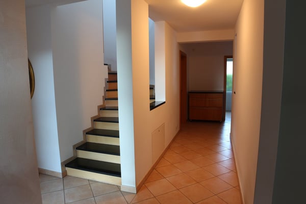 Caslano – Moderna villa con piscina, giardino e monolocale indipendente 27