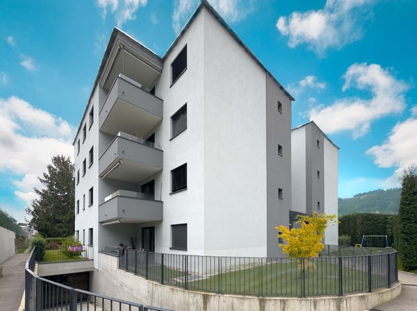 PER REDDITO O USO PRIVATO recentissimo elegante 2.5 locali con giardino privato