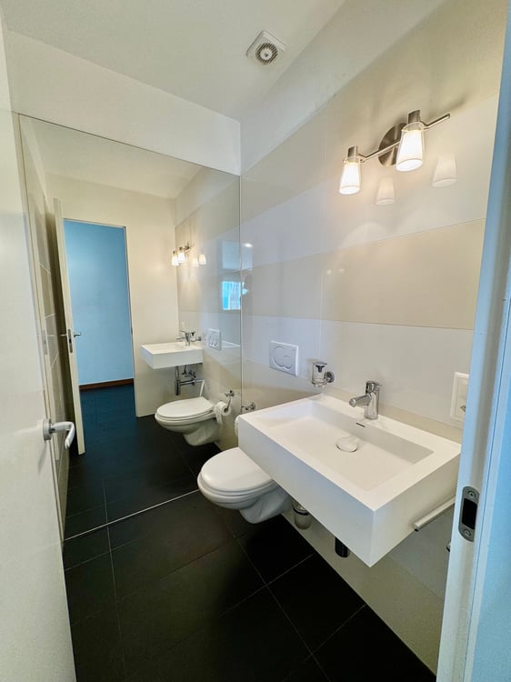 CADRO – ELEGANTE RESIDENZA CON GIARDINO PRIVATO, GARAGE DOPPIO E VISTA PANORAMICA 13