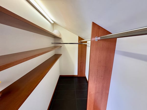 CADRO – ELEGANTE RESIDENZA CON GIARDINO PRIVATO, GARAGE DOPPIO E VISTA PANORAMICA 26